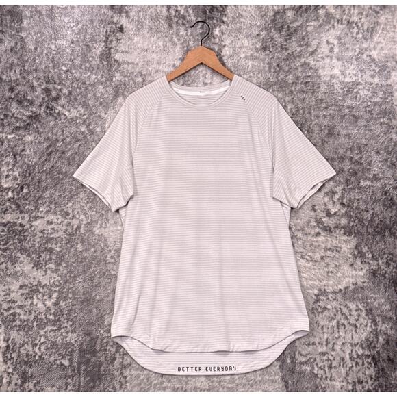 Lululemon Drysense Short Sleeve Shirt Large Mens Gray Striped Curve Hem - Picture 1 of 7